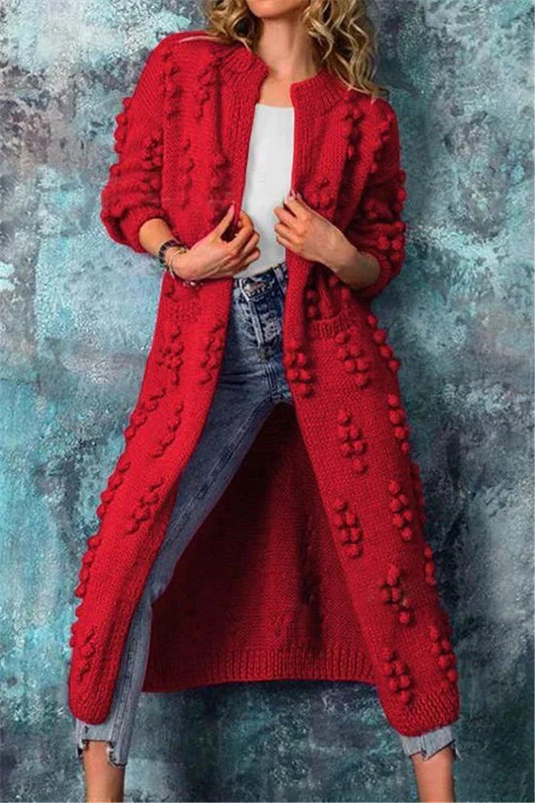 Charlotte | Lang Cardigan Dame Strik med Pom Pom Detaljer