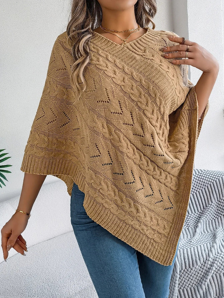 Josefine | Strikket Poncho Dame Kabelstrik Asymmetrisk