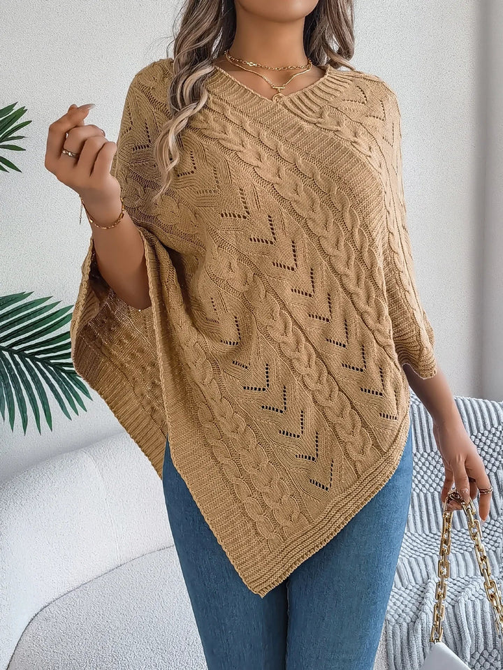 Josefine | Strikket Poncho Dame Kabelstrik Asymmetrisk