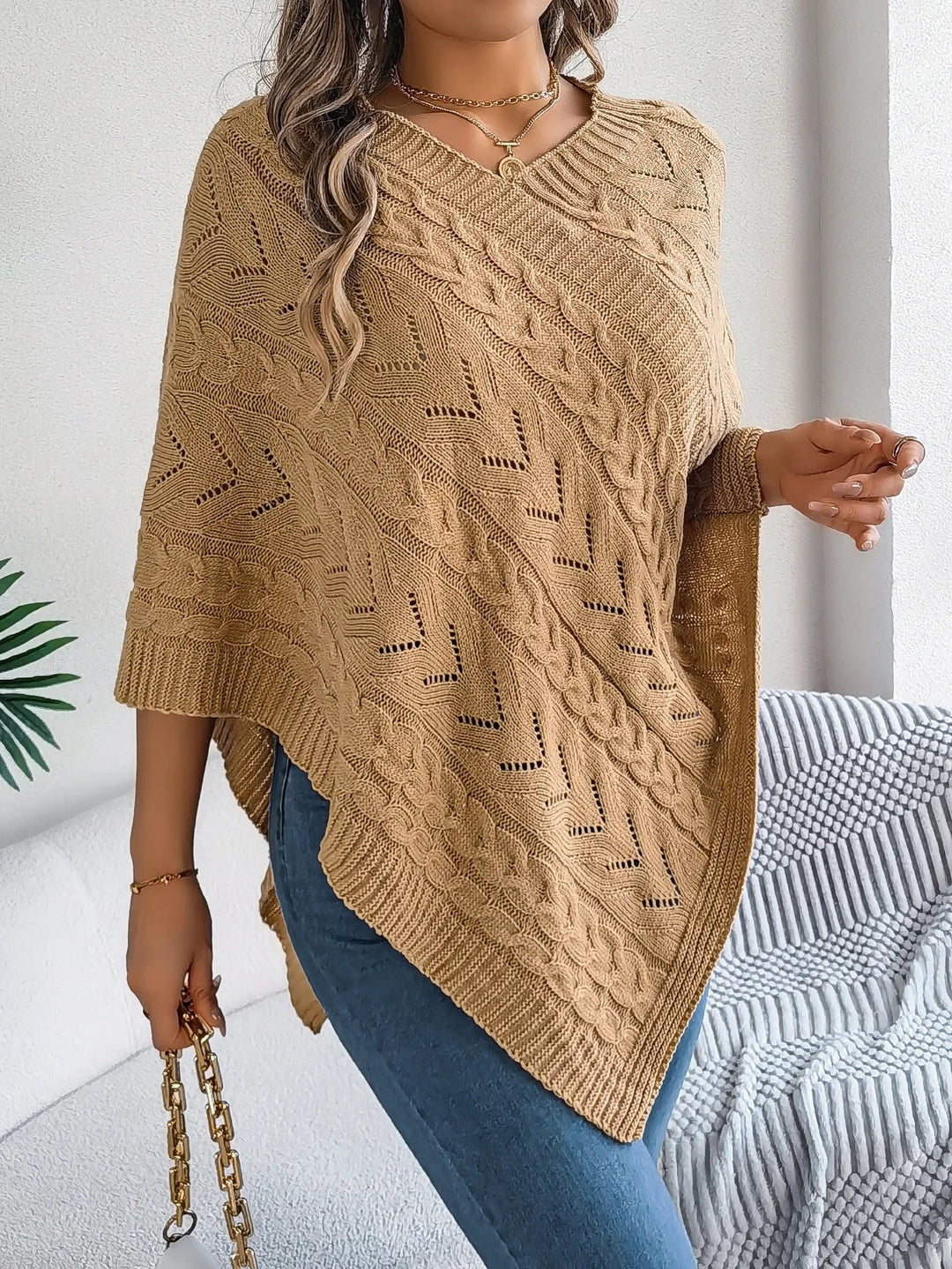 Josefine | Strikket Poncho Dame Kabelstrik Asymmetrisk