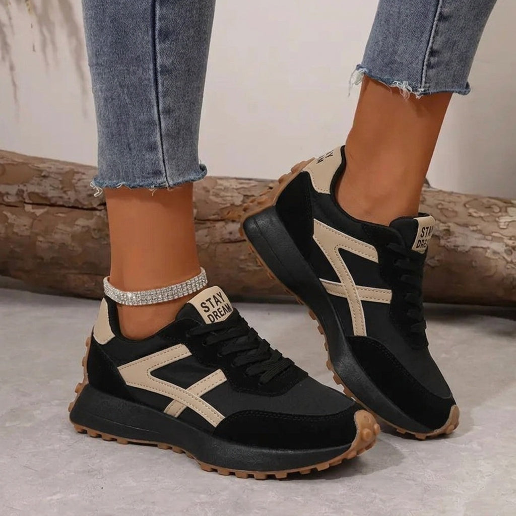 Line | Sneakers Dame Retro Snørebånd Chunky Sål