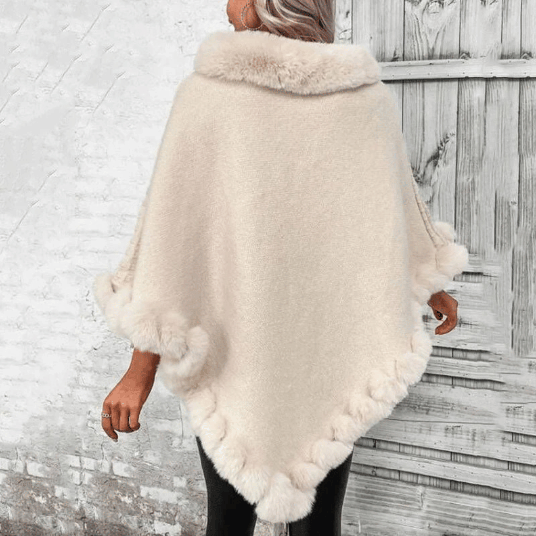 Vilma | Poncho Dame med Kunstpels Krave og Kant