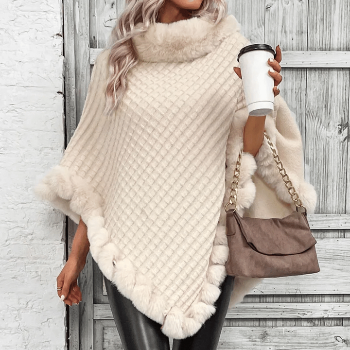 Vilma | Poncho Dame med Kunstpels Krave og Kant